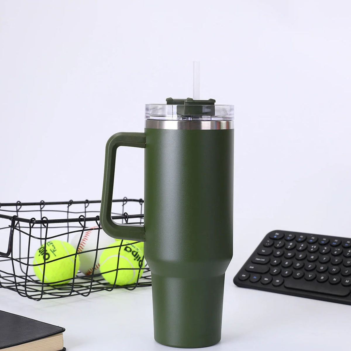 Stainless Steel Vacuum Insulated Tumbler With Lid (Approx 1200 Ml)