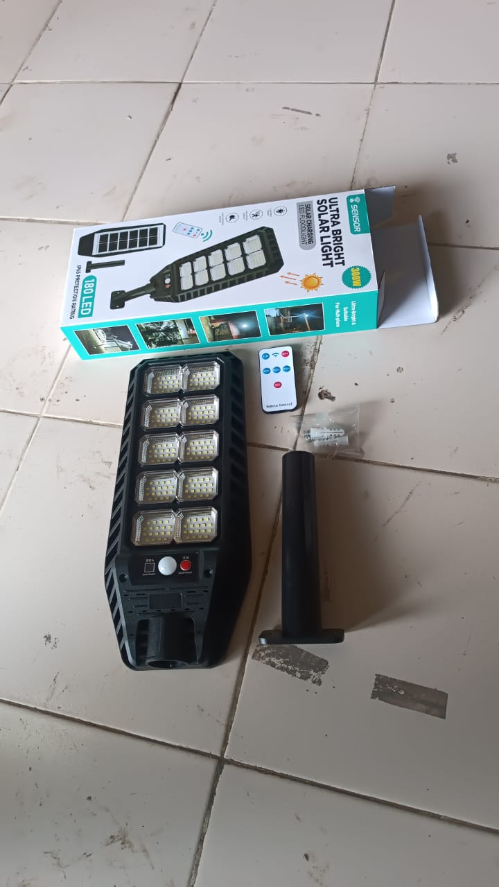 High-powered Solar Led Street Light With Motion Sensor  Remote Control